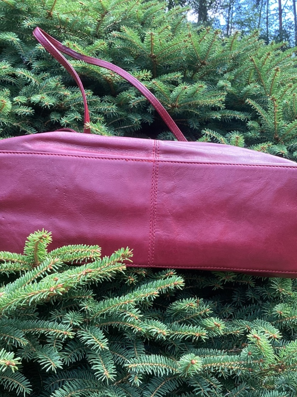 Extra Beautiful Latico USA Fine Leather Red Scalloped Top Tote Style Handbag🦋 - Picture 7 of 13